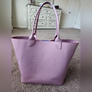 Rothys Lightweight Tote in Desert Rose